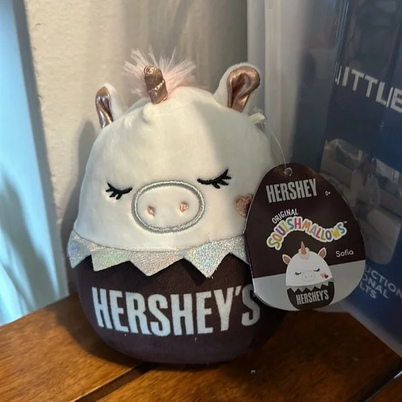 ☔️Squishmallow Sofia the Unicorn 5" Stuffed Hershey - Picture 5 of 5